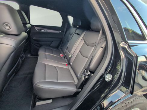 New 2025 Cadillac XT5 Luxury image 16