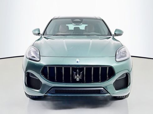 New 2025 Maserati Grecale GT image 3