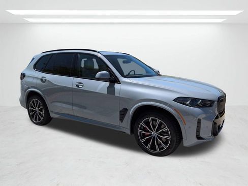 New 2026 BMW X5 sDrive40i image 2