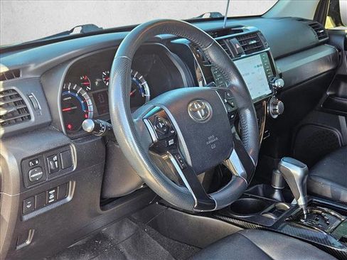 Used 2018 Toyota 4Runner TRD Off-Road Premium image 9