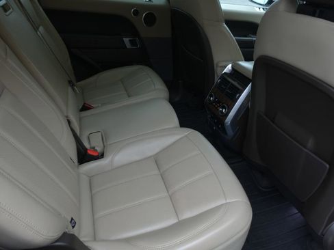 Used 2020 Land Rover Range Rover Sport HSE Dynamic image 11