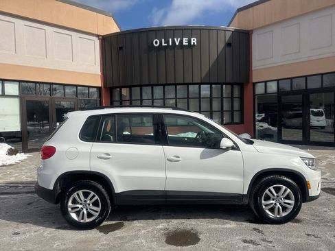 Used 2017 Volkswagen Tiguan Limited image 8