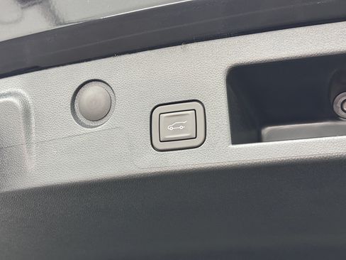 New 2027 GMC Terrain Elevation w/ Elevation Premium Package FWD image 11
