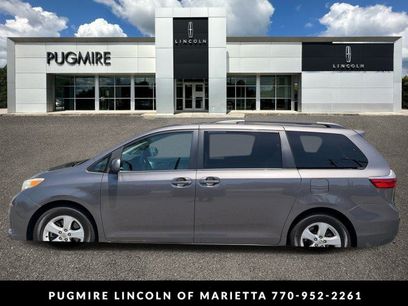 Used 2017 Toyota Sienna LE