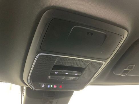 Used 2025 Buick Enclave Avenir w/ Super Cruise Package image 16