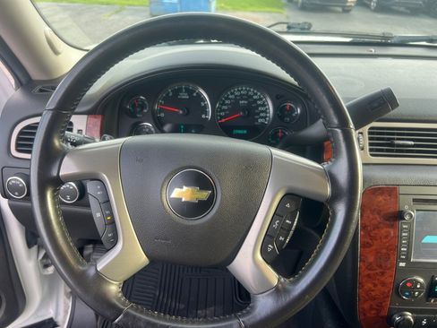 Used 2013 Chevrolet Tahoe LT AWD/4WD image 34