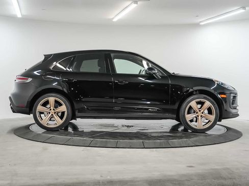 Certified 2023 Porsche Macan AWD/4WD image 8