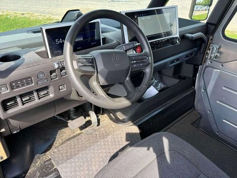 Used 2024 Chevrolet Brightdrop 600 w/ Battery Pack, Max Range AWD/4WD image 5