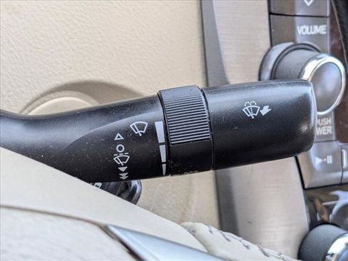 Used 2011 Toyota Avalon image 12