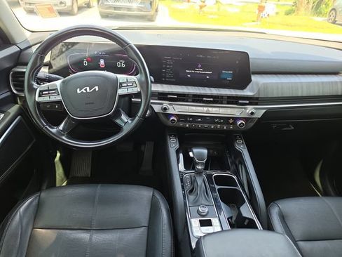 Used 2023 Kia Telluride EX w/ EX Captain's Chair Package FWD image 8