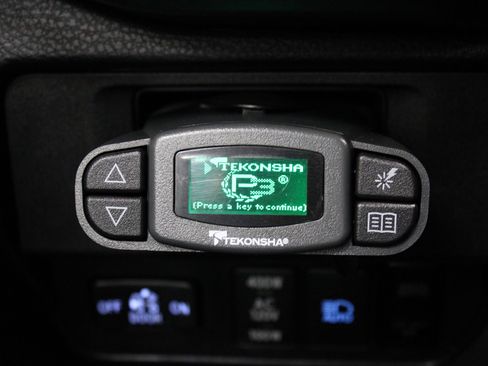 Used 2019 Toyota Tacoma TRD Off-Road image 38