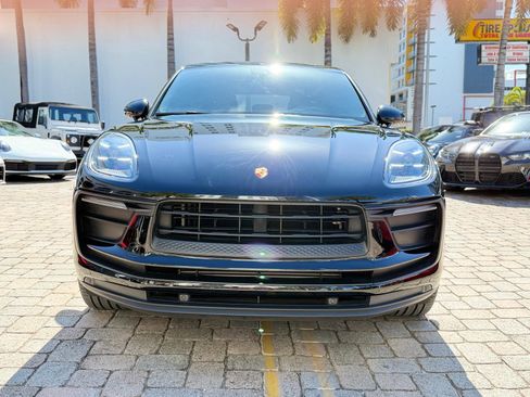 Used 2022 Porsche Macan AWD/4WD image 4