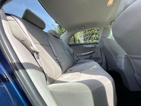 Used 2011 Toyota Corolla LE FWD image 12