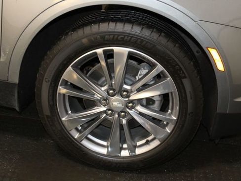 Certified 2023 Cadillac XT5 Premium Luxury AWD/4WD image 32