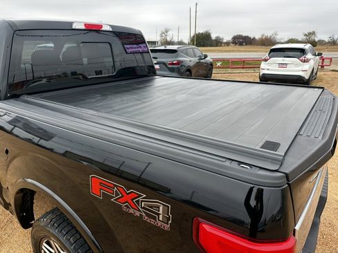 Used 2018 Ford F150 Platinum w/ Equipment Group 701A Luxury image 12