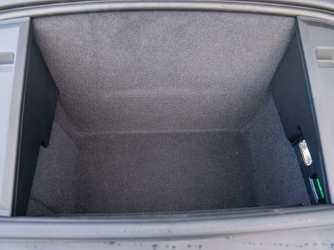 Used 2025 Porsche Taycan image 27