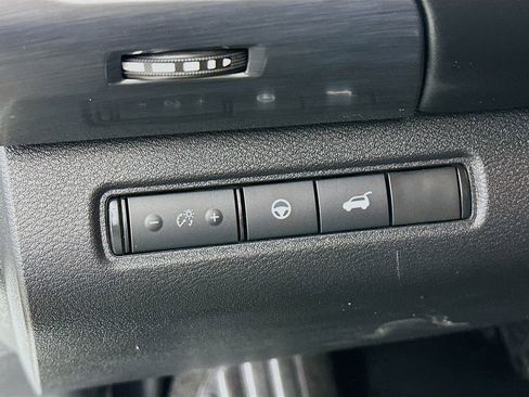 Certified 2024 Nissan Pathfinder SL AWD/4WD image 16