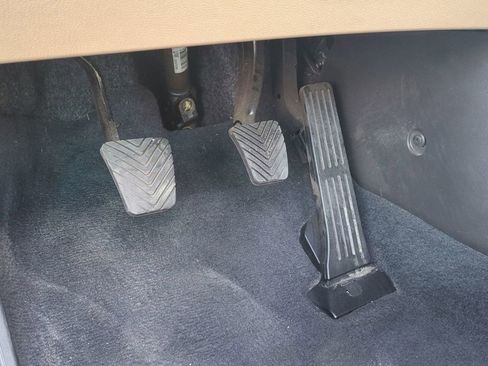 Used 2013 Hyundai Elantra GLS image 15