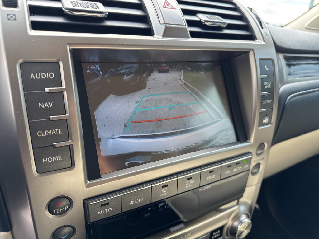 Used 2021 Lexus GX 460 Premium w/ Accessory Package AWD/4WD image 26