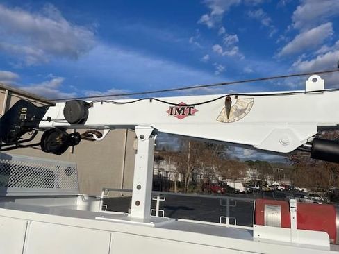 Used 2007 Ford F550 2WD Regular Cab Super Duty image 9