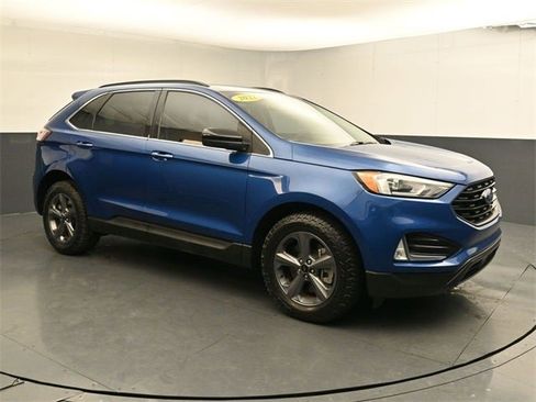 Used 2022 Ford Edge SEL w/ Sport Appearance Package image 3