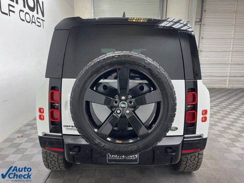 Used 2023 Land Rover Defender 110 X-Dynamic SE image 10