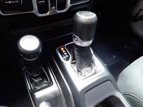 Used 2018 Jeep Wrangler Unlimited Sport S AWD/4WD image 16