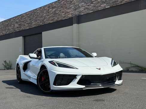 Used 2021 Chevrolet Corvette Stingray Preferred Cpe w/ Z51 Performance Package RWD image 4