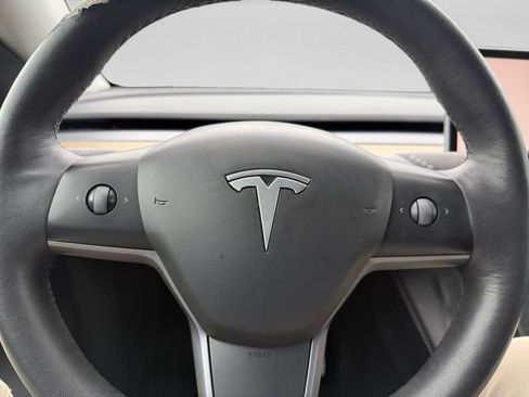 Used 2023 Tesla Model Y Long Range AWD/4WD image 12