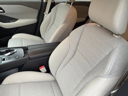 Used 2022 Nissan Rogue SV image 24