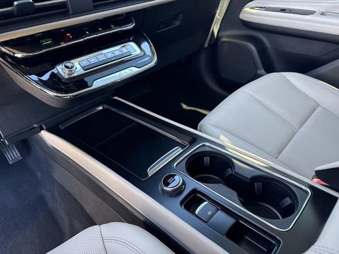 New 2026 Lincoln Corsair Reserve image 25