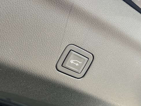 Used 2026 Cadillac Escalade ESV Sport w/ Touring Package image 26