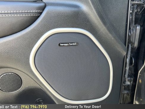 Used 2015 Jeep Grand Cherokee SRT w/ Luxury Group II AWD/4WD image 20
