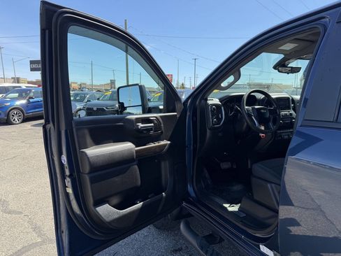 Used 2020 Chevrolet Silverado 2500 LT AWD/4WD image 12