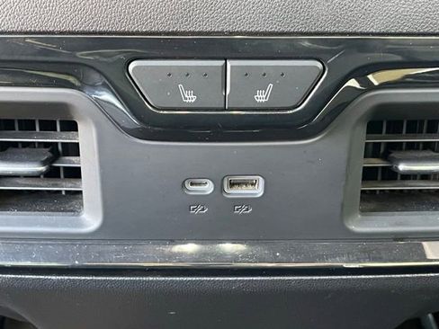 Used 2022 Chevrolet Silverado 1500 ZR2 w/ Technology Package image 30