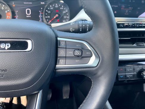 Used 2025 Jeep Compass Limited AWD/4WD image 25