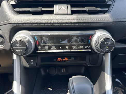 Used 2024 Toyota RAV4 XLE image 18