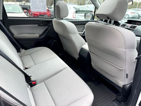 Used 2018 Subaru Forester 2.5i Premium w/ All-Weather Package image 13