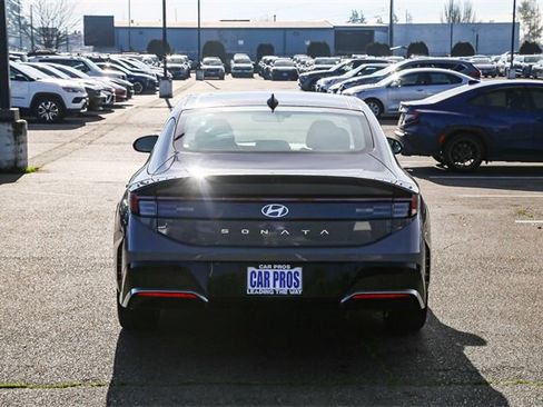 Used 2024 Hyundai Sonata SEL w/ Convenience Package image 8