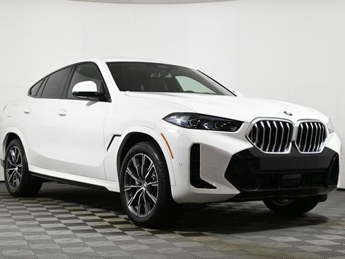 New 2026 BMW X6 xDrive40i w/ Climate Comfort Package image 9