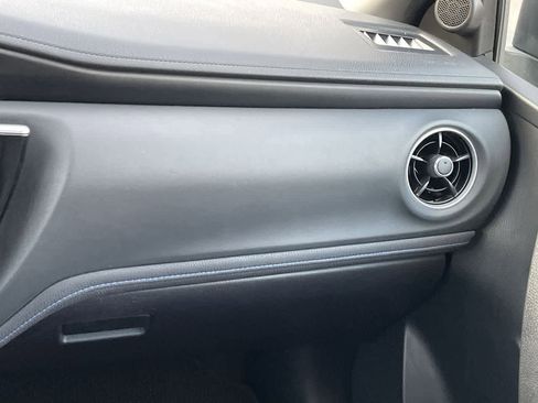 Used 2017 Toyota Corolla SE image 16