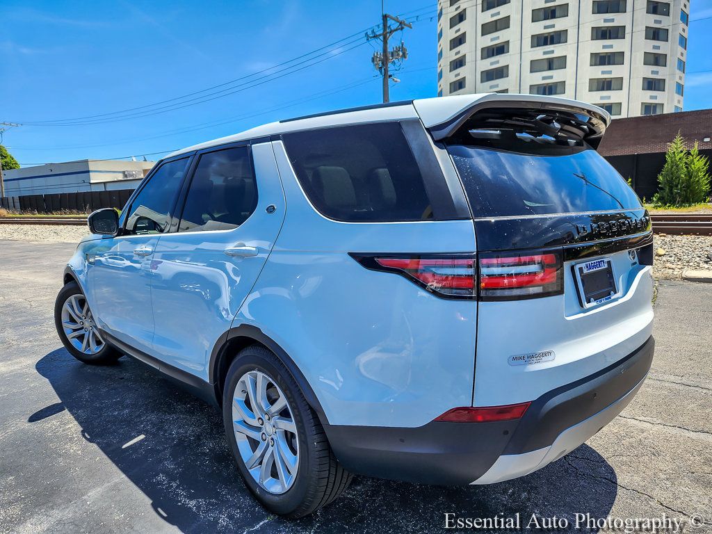 Used 2017 Land Rover Discovery HSE AWD/4WD image 6