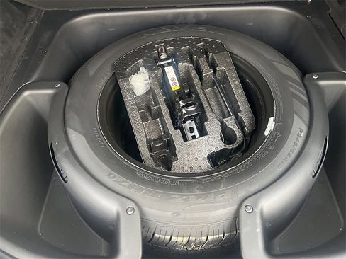 Used 2020 Jeep Grand Cherokee Altitude image 17