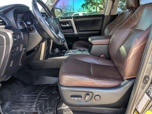 Used 2014 Toyota 4Runner Limited image 9