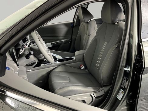 New 2026 Hyundai Elantra SEL Sport Premium FWD image 17