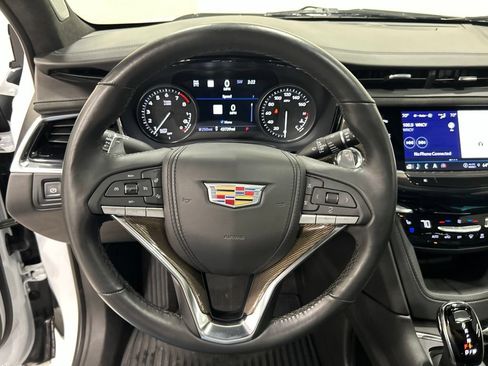 Used 2023 Cadillac XT6 Sport w/ Platinum Package AWD/4WD image 17