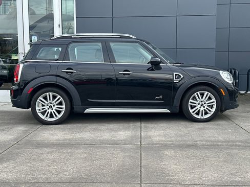 Used 2018 MINI Cooper Countryman S image 2
