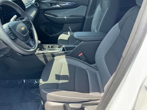 Used 2025 Chevrolet TrailBlazer LT FWD image 14