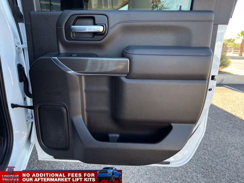 Used 2022 GMC Sierra 2500 AT4 image 22