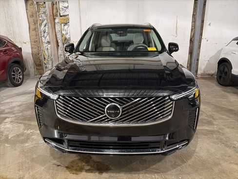 Certified 2025 Volvo XC90 T8 Ultra image 1